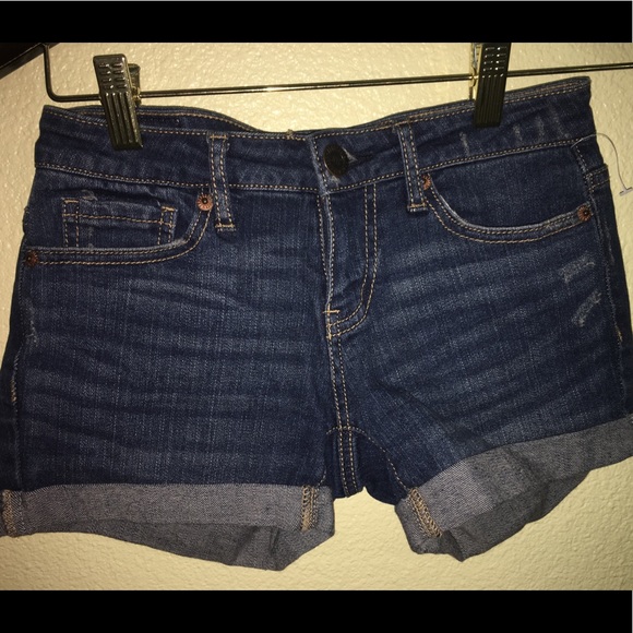 Shorts - Picture 2 of 3